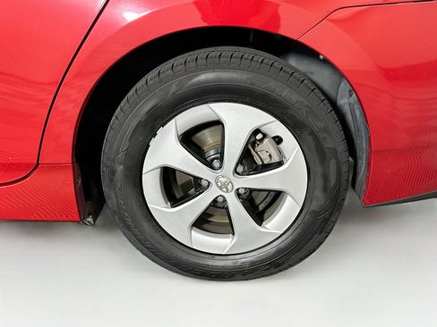Used 2013 Toyota Prius Four w/ Deluxe Solar Roof Pkg FWD image 11