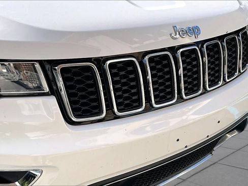 Used 2018 Jeep Grand Cherokee Limited w/ Trailer Tow Group IV AWD/4WD image 29