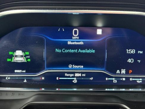 Used 2022 Chevrolet Suburban Premier image 24