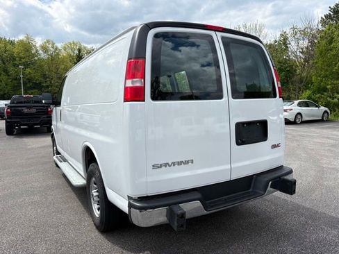 Used 2024 GMC Savana 2500 w/ Driver Convenience Package RWD image 3