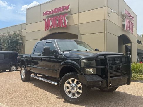 Used 2014 Ford F250 Lariat w/ Lariat Ultimate Package AWD/4WD image 2
