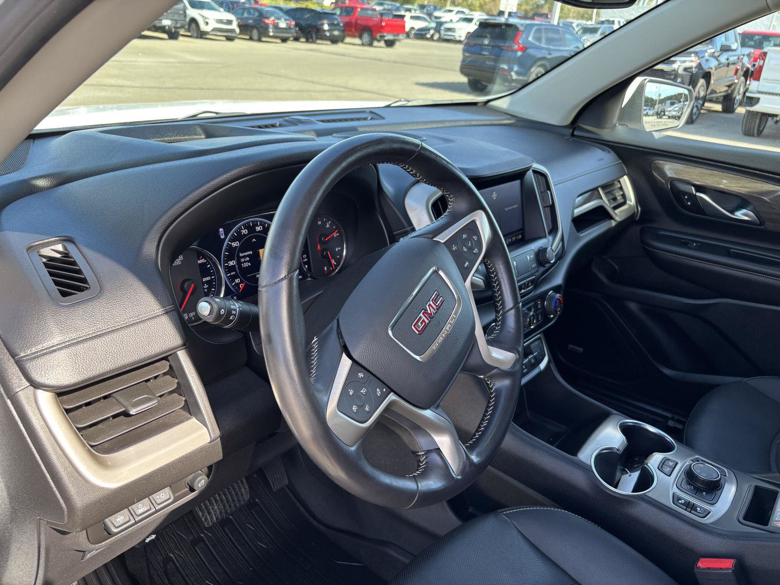 Used 2022 GMC Terrain Denali w/ Denali Premium Package AWD/4WD image 16