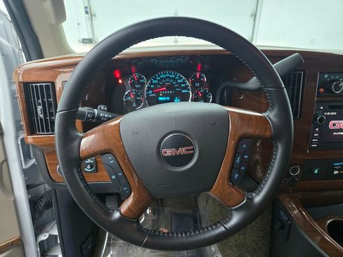 Used 2020 GMC Savana 2500 Extended w/ Enhanced Convenience Package image 24