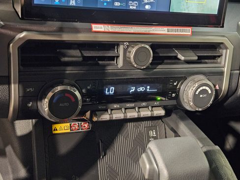 New 2026 Toyota 4Runner TRD Off-Road Premium AWD/4WD image 19