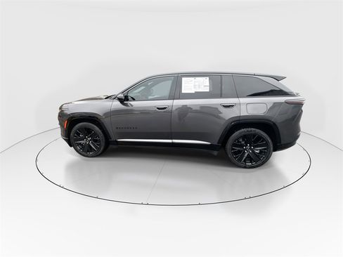 Used 2024 Jeep Wagoneer Launch Edition image 5