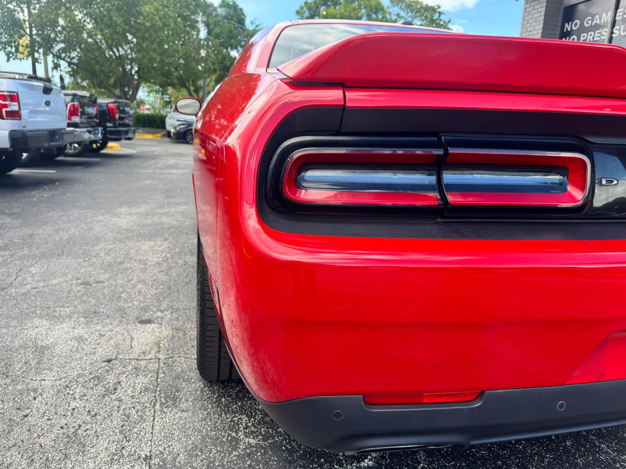 Used 2018 Dodge Challenger R/T w/ Performance Handling Group RWD image 11