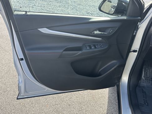 Used 2023 Chevrolet Bolt EUV LT w/ Convenience Package image 13