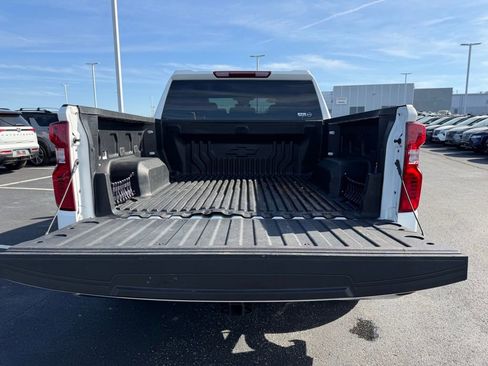Used 2024 Chevrolet Silverado 1500 LT image 44