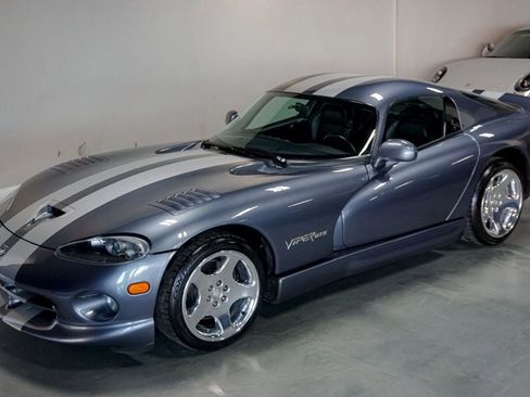 Used 2000 Dodge Viper GTS image 25
