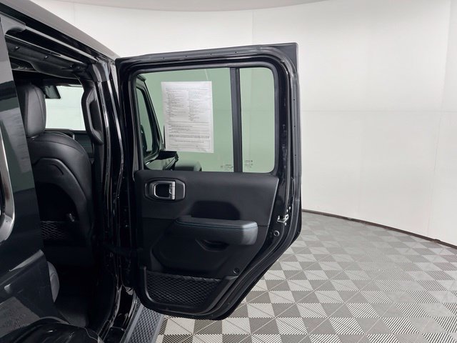 Used 2024 Jeep Wrangler High Altitude AWD/4WD image 44