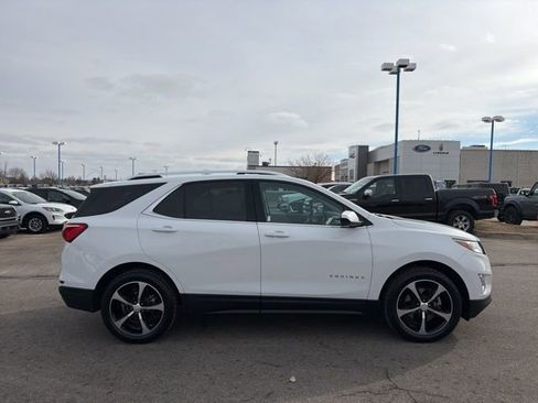Used 2020 Chevrolet Equinox LT image 3