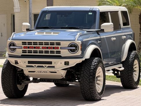 Used 2025 Ford Bronco Outer Banks AWD/4WD image 27