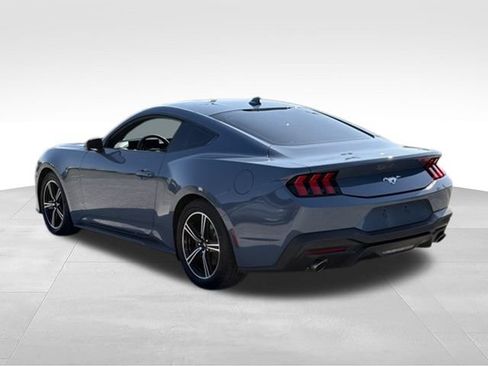 Used 2025 Ford Mustang Coupe RWD image 7