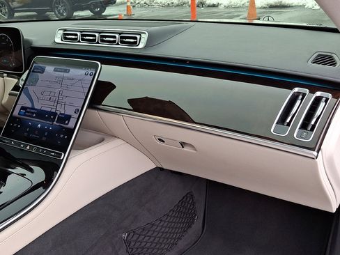 Used 2022 Mercedes-Benz S 500 4MATIC image 10