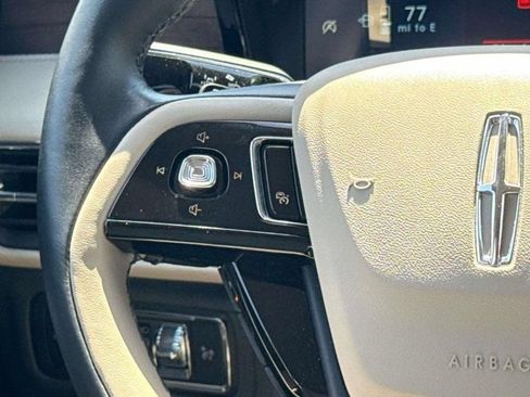 Certified 2025 Lincoln Corsair Reserve AWD/4WD image 15
