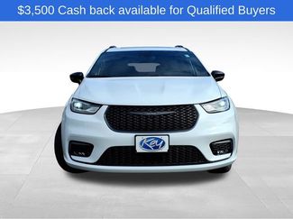 New 2026 Chrysler Pacifica Select w/ S Appearance Package video 2