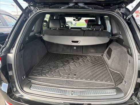 Used 2022 Jeep Grand Cherokee Summit w/ Luxury Tech Group V image 30