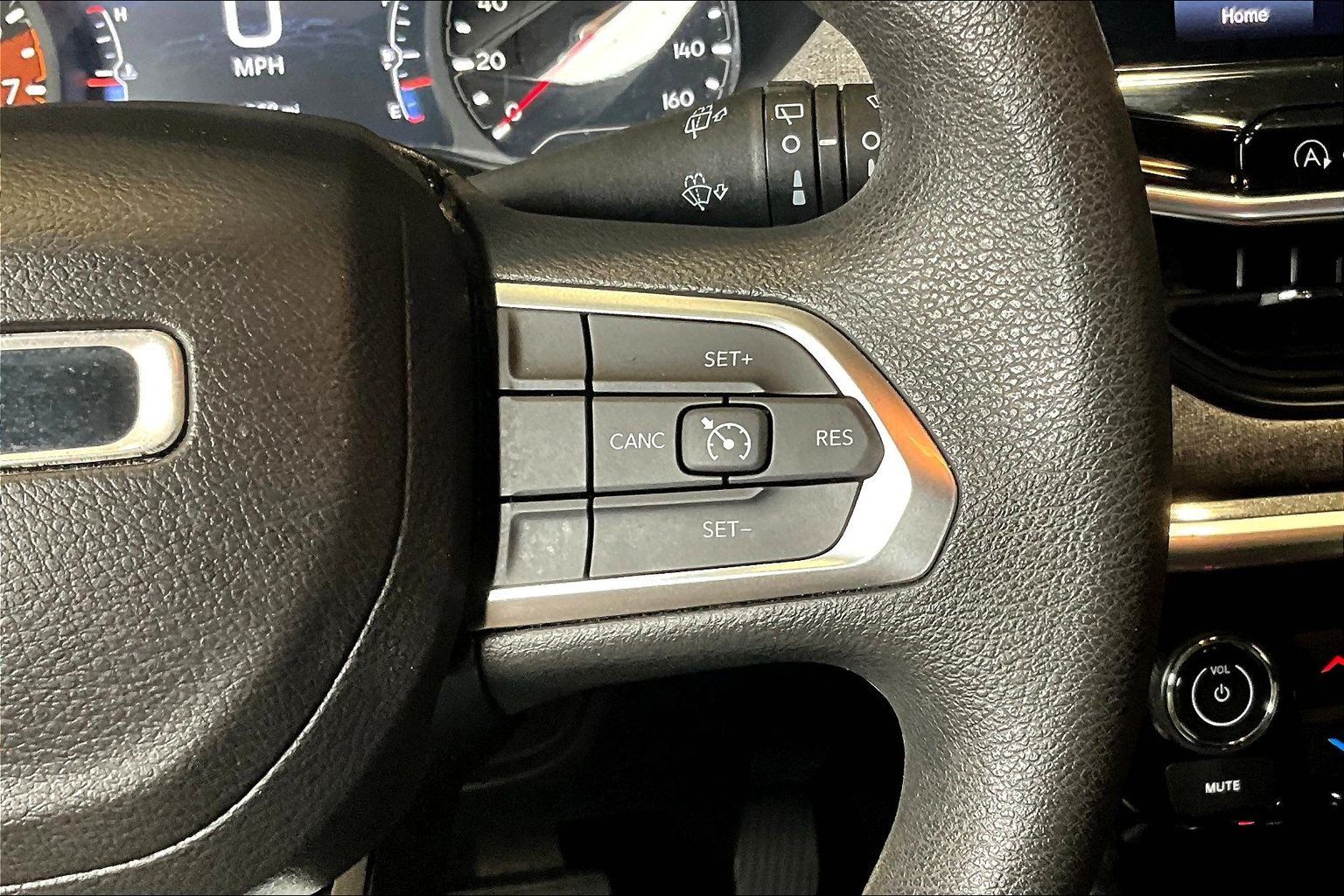 Used 2024 Jeep Compass Sport AWD/4WD image 13
