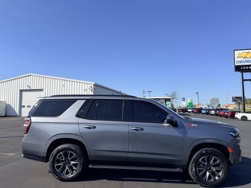 Used 2022 Chevrolet Tahoe Z71 w/ Z71 Off-Road Package AWD/4WD image 6
