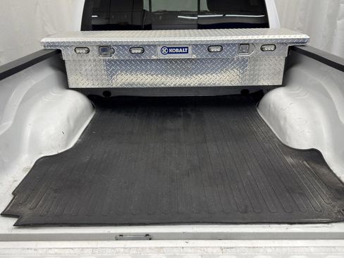 Used 2016 RAM 1500 Laramie w/ Convenience Group image 9