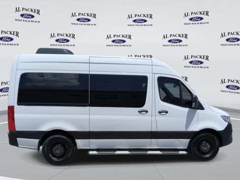Used 2019 Mercedes-Benz Sprinter 2500 image 6