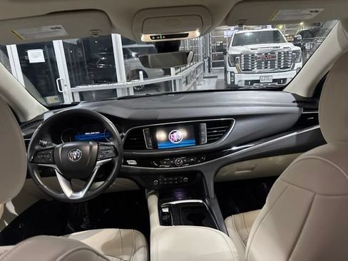 Used 2023 Buick Enclave Avenir w/ Avenir Technology Package AWD/4WD image 33