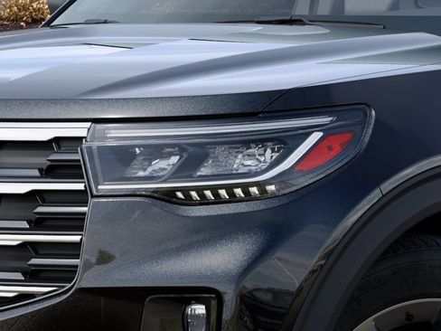 Used 2027 Ford Explorer Active w/ Active Comfort Package AWD/4WD image 23