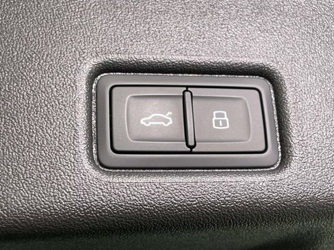 New 2025 Audi Q5 Premium Plus image 21