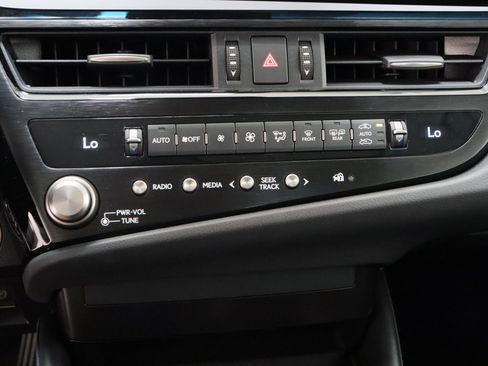Used 2024 Lexus ES 350 w/ Accessory Package (Z2) FWD image 20