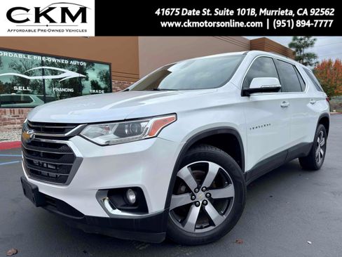 Used 2019 Chevrolet Traverse LT w/ LT Premium Package FWD image 1