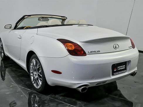 Used 2005 Lexus SC 430 Convertible image 8