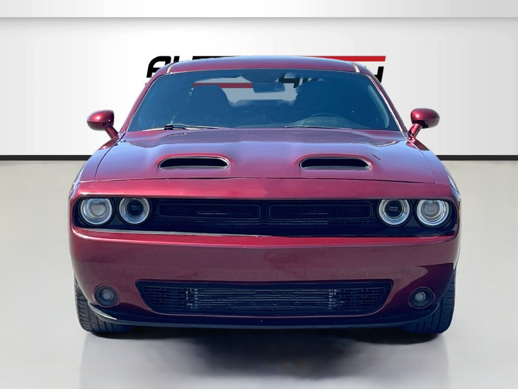 Used 2020 Dodge Challenger R/T RWD image 2