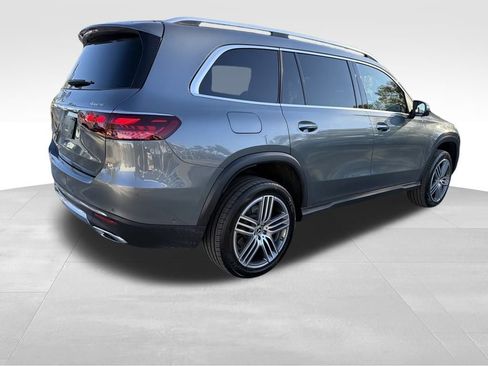 Used 2025 Mercedes-Benz GLS 450 4MATIC image 7