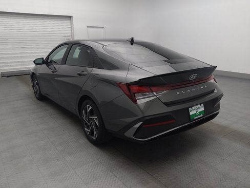 Used 2025 Hyundai Elantra Sport FWD image 5