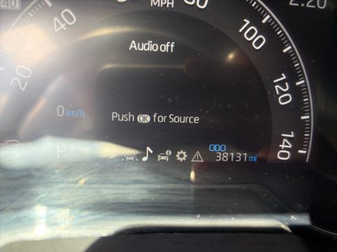 Used 2025 Toyota RAV4 LE AWD/4WD image 17