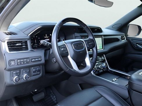 Used 2024 GMC Yukon Denali w/ Denali Reserve Package image 21