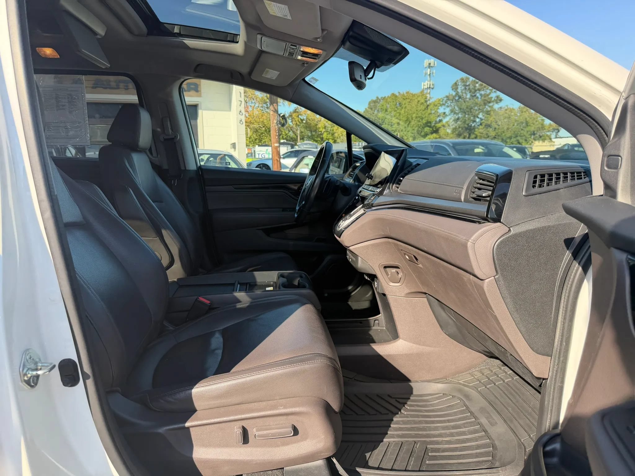 Used 2018 Honda Odyssey Elite image 27