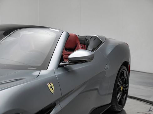 Used 2019 Ferrari Portofino image 37