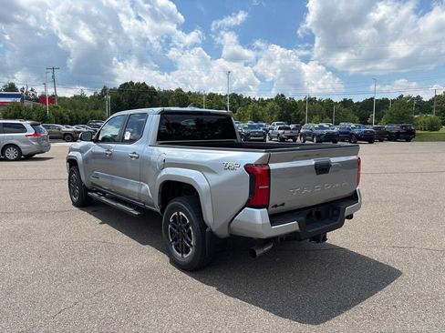 Certified 2026 Toyota Tacoma TRD Sport AWD/4WD image 4