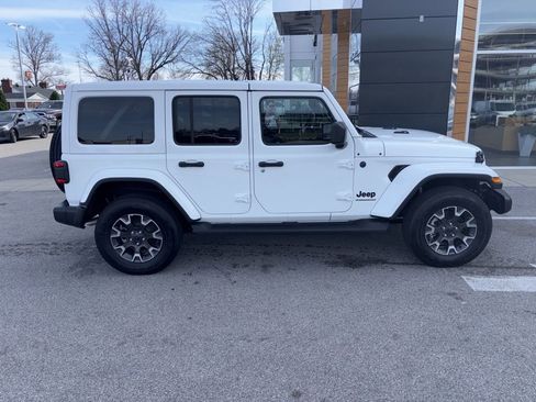 New 2026 Jeep Wrangler Unlimited Sahara AWD/4WD image 6
