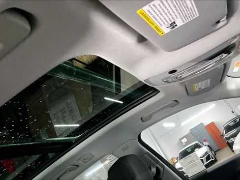 Used 2023 Audi Q5 2.0T Premium w/ Convenience Package image 24