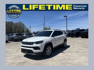 Used 2024 Jeep Compass Latitude AWD/4WD video 1
