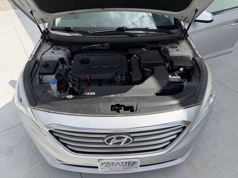 Used 2015 Hyundai Sonata SE FWD image 19