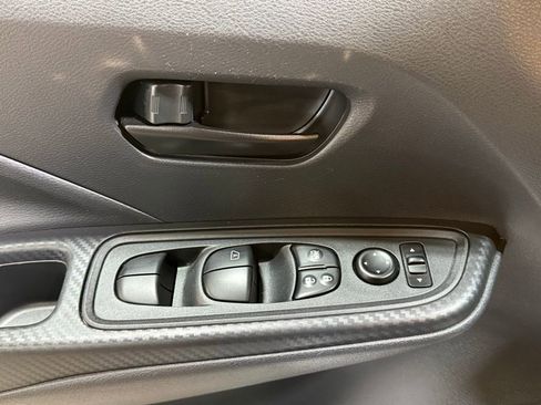 Used 2021 Nissan Versa S FWD image 29