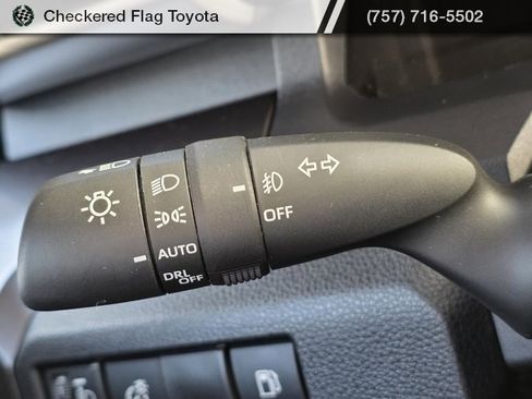 Used 2025 Toyota 4Runner SR5 image 28