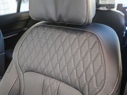 New 2025 BMW ALPINA XB7 image 23