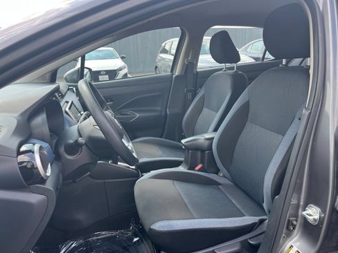 Used 2025 Nissan Versa SV FWD image 35