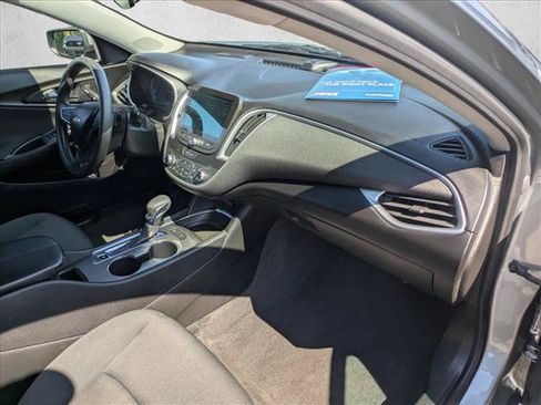 Used 2024 Chevrolet Malibu LT FWD image 19