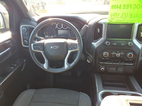 Used 2022 Chevrolet Silverado 1500 LT Trail Boss AWD/4WD image 9