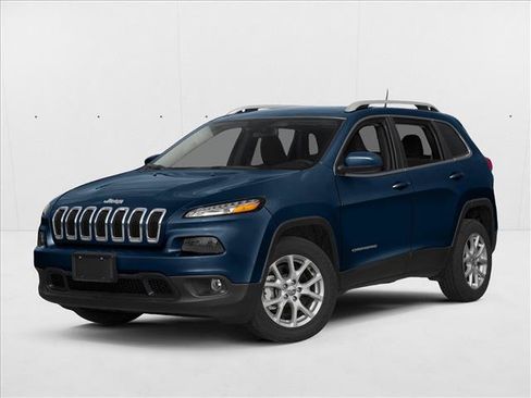 Used 2018 Jeep Cherokee Latitude Plus w/ Cold Weather Group AWD/4WD image 1